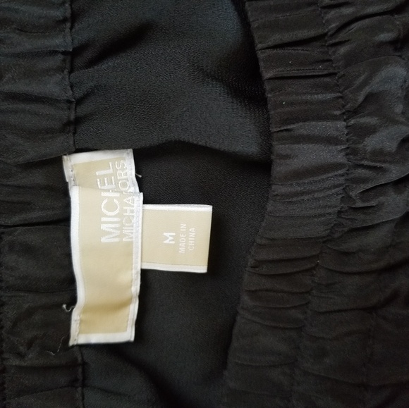 Michael kors skirt,  M, side open , black - Picture 2 of 5